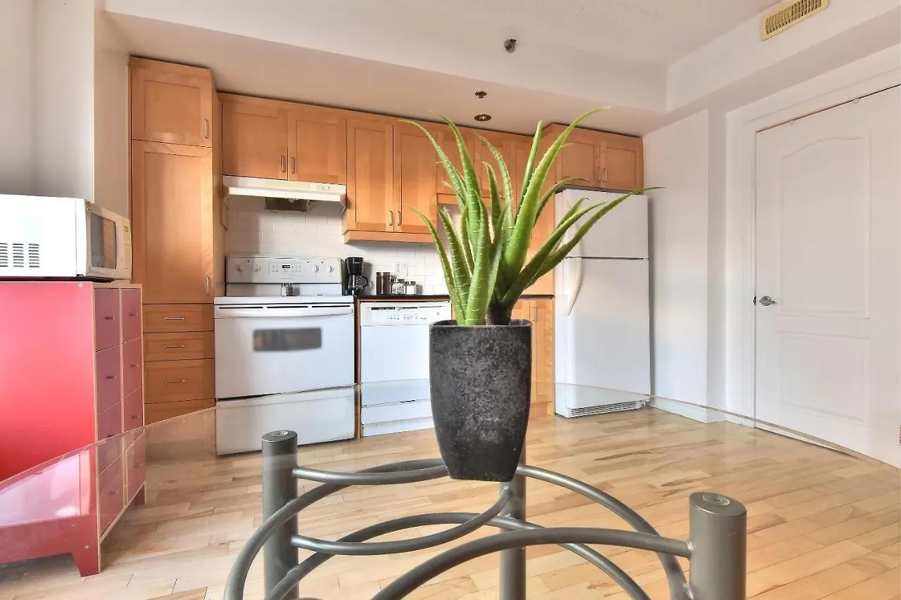Place-Des-Arts Suites Montreal Apartment