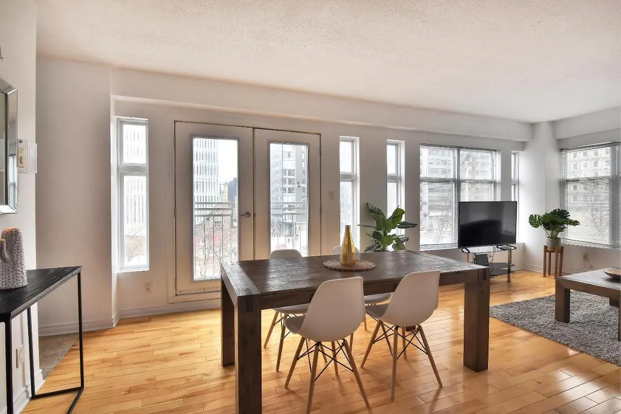 Place-Des-Arts Suites Montreal