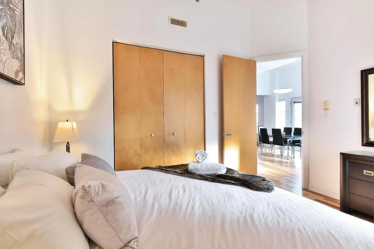 Place-Des-Arts Suites Montreal Apartment