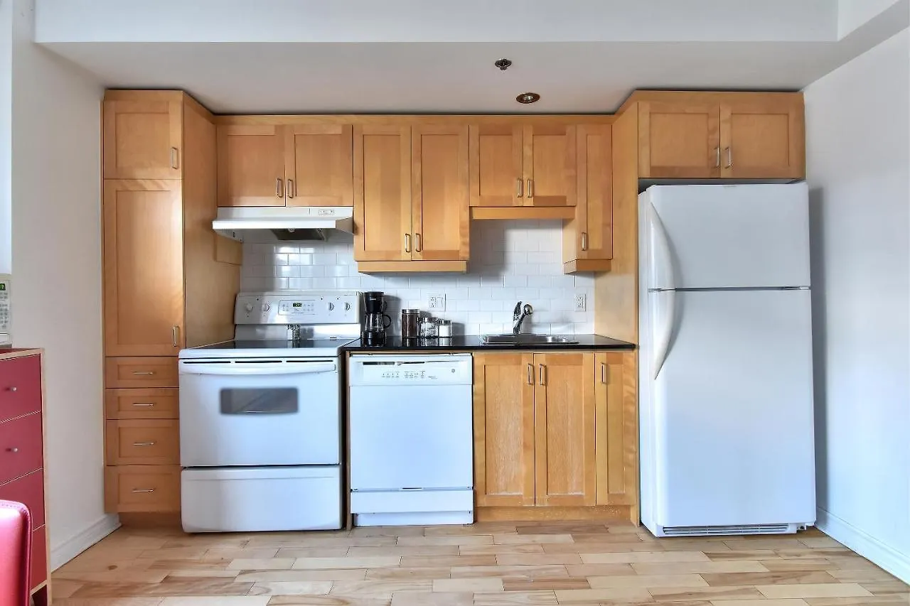 Place-Des-Arts Suites Montreal 0*,  Canada